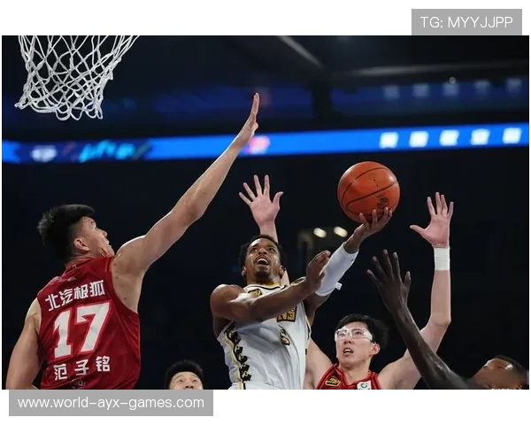 赛季大势分析：谁会成为最终的总冠军？，赛季最终排名前几的队伍可以进入总决赛